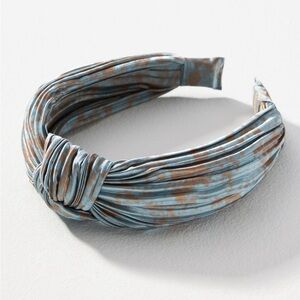 Anthropologie Tie-Die Pleated Headband in Pale Blue. Brand new!